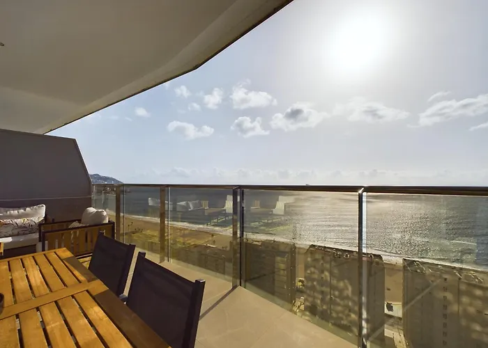 Sunset Cliffs Yellow Apartament *